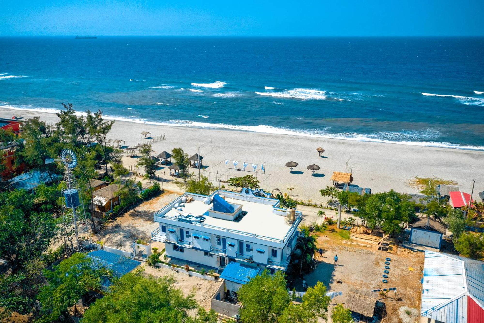 Club Monet Beachfront Resort By Cocotel Cabangan Eksteriør billede